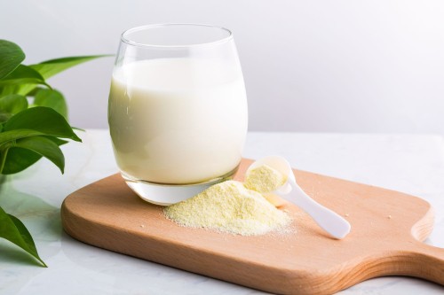 Instant whole milk/Whole milk powder